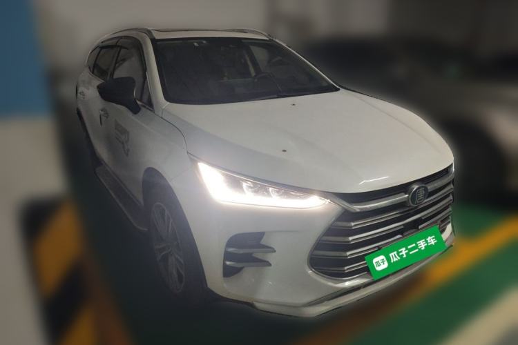 Used BYD Tang New Energy 2018 DM 2.0T All-Wheel Drive Smart Connectivity Luxury Model 7 Seats China V Emission Standard Front Right 45 Deg