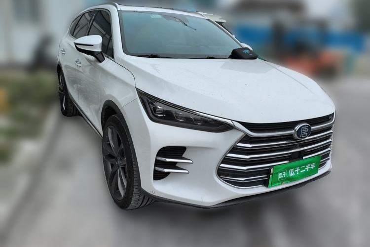Used BYD Tang New Energy 2018 DM 2.0T All-Wheel Drive Smart Connectivity Luxury Model 7 Seats China V Emission Standard Front Right 45 Deg