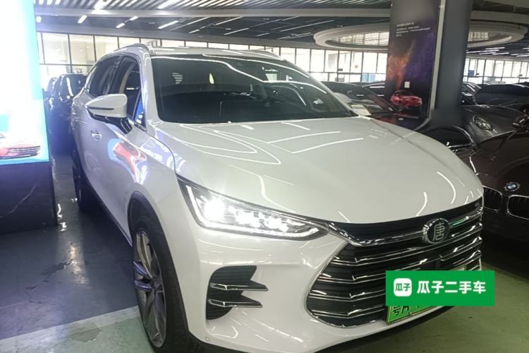 Used BYD Tang New Energy 2018 DM 2.0T All-Wheel Drive Smart Connect Genesis Edition 7 Seats China V Emission Standard Front Right 45 Deg