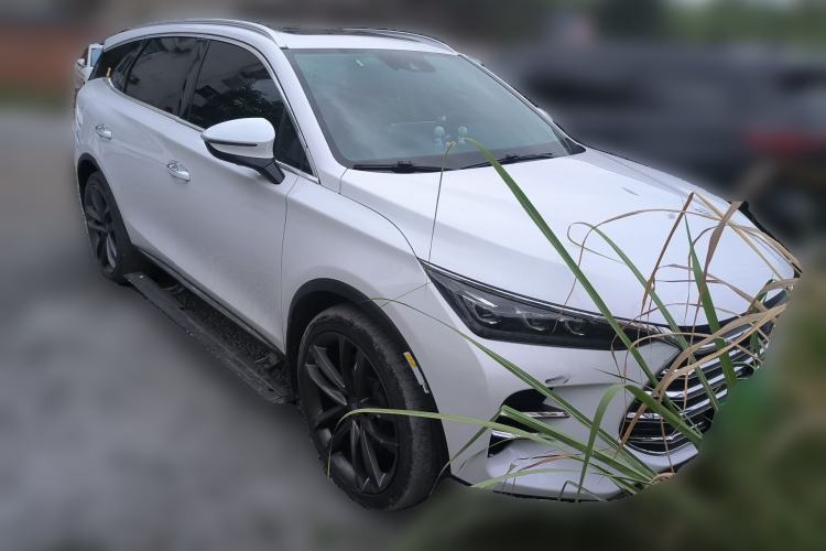 Used BYD Tang New Energy 2018 DM 2.0T All-Wheel Drive Smart Connect Elite 7-Seater China V Emission Standard Front Right 45 Deg
