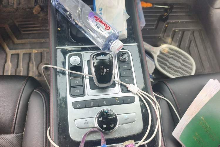 Used BYD Tang New Energy 2018 DM 2.0T All-Wheel Drive Smart Connectivity Luxury Model 7 Seats China V Emission Standard Gear Lever