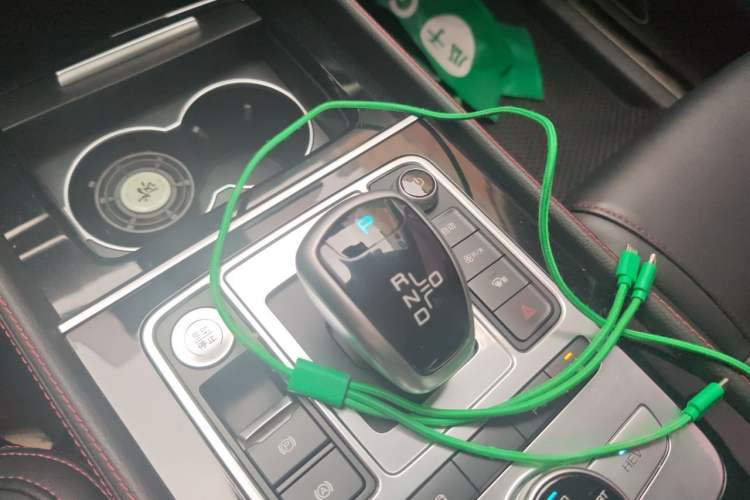 Used BYD Tang New Energy 2018 DM 2.0T All-Wheel Drive Smart Connectivity Luxury Model 7 Seats China V Emission Standard Gear Lever