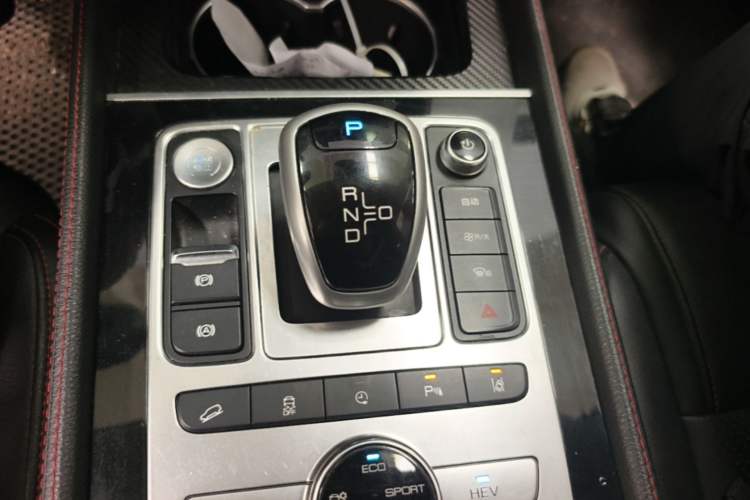 Used BYD Tang New Energy 2018 DM 2.0T All-Wheel Drive Smart Connect Advanced Model 7 Seats China V Emission Standard Gear Lever