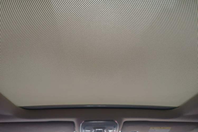 Used BYD Tang New Energy 2018 DM 2.0T All-Wheel Drive Smart Connectivity Luxury Model 7 Seats China V Emission Standard Headliner