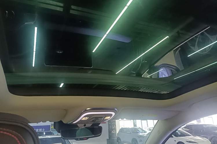 Used BYD Tang New Energy 2018 DM 2.0T All-Wheel Drive Smart Connect Genesis Edition 7 Seats China V Emission Standard Headliner