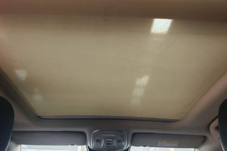 Used BYD Tang New Energy 2018 DM 2.0T All-Wheel Drive Smart Connect Advanced Model 7 Seats China V Emission Standard Headliner
