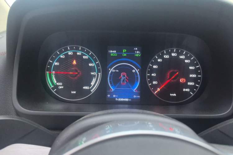 Used BYD Tang New Energy 2018 DM 2.0T All-Wheel Drive Smart Connect Advanced Model 7 Seats China V Emission Standard Instrument Cluster