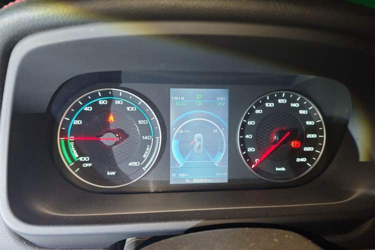 Used BYD Tang New Energy 2018 DM 2.0T All-Wheel Drive Smart Connect Advanced Model 7 Seats China V Emission Standard Instrument Cluster