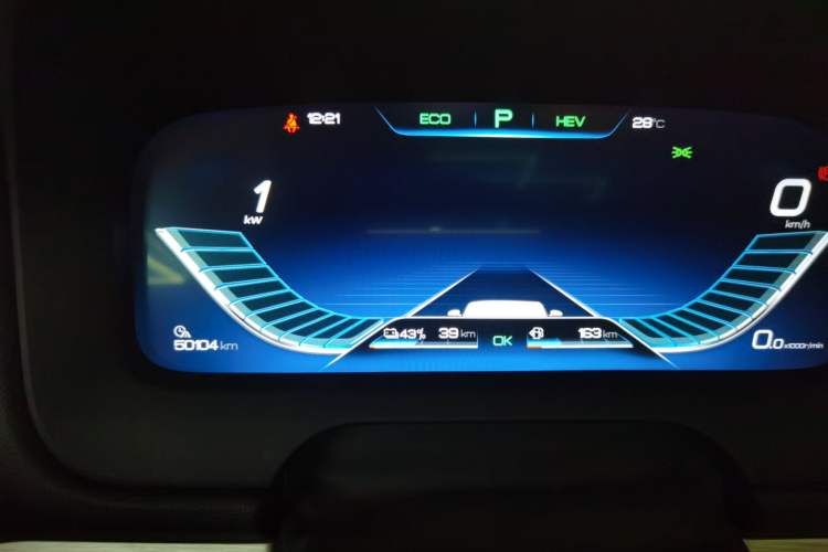 Used BYD Tang New Energy 2018 DM 2.0T All-Wheel Drive Smart Connect Elite 7-Seater China V Emission Standard Instrument Cluster