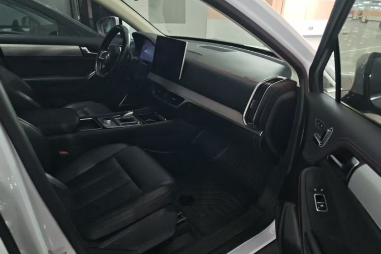 Used BYD Tang New Energy 2018 DM 2.0T All-Wheel Drive Smart Connectivity Enjoyment Model 5 Seats China V Emission Standard Interior 2