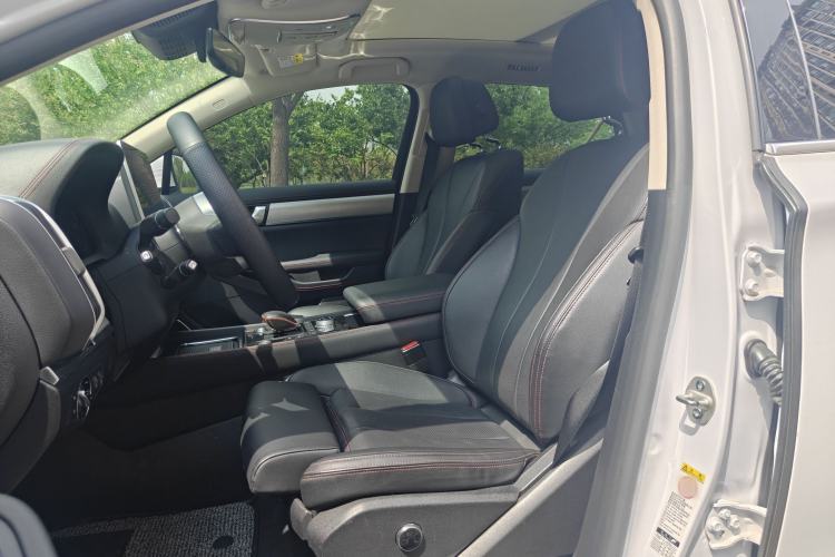 Used BYD Tang New Energy 2018 DM 2.0T All-Wheel Drive Smart Connect Elite 7-Seater China V Emission Standard Interior 3