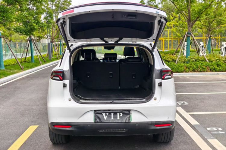 Used BYD Tang New Energy 2018 DM 2.0T All-Wheel Drive Smart Connectivity Enjoyment Model 5 Seats China V Emission Standard Interior 4