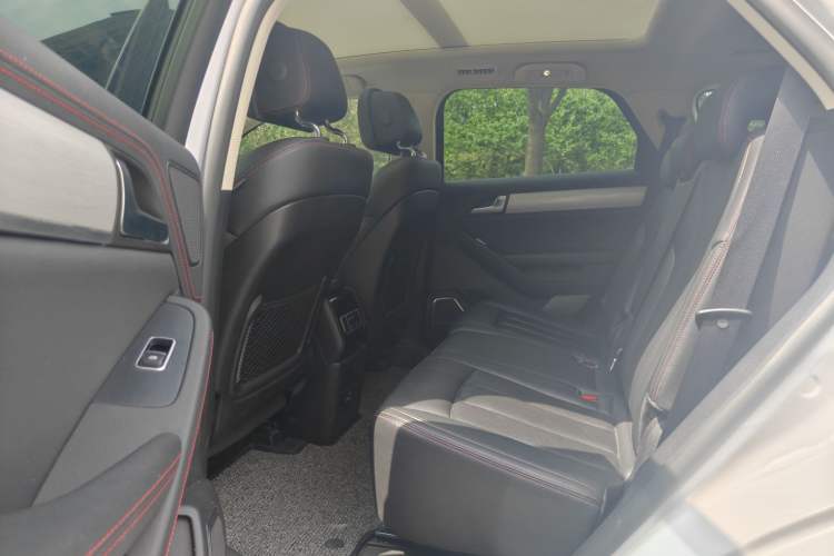 Used BYD Tang New Energy 2018 DM 2.0T All-Wheel Drive Smart Connect Elite 7-Seater China V Emission Standard Interior 4