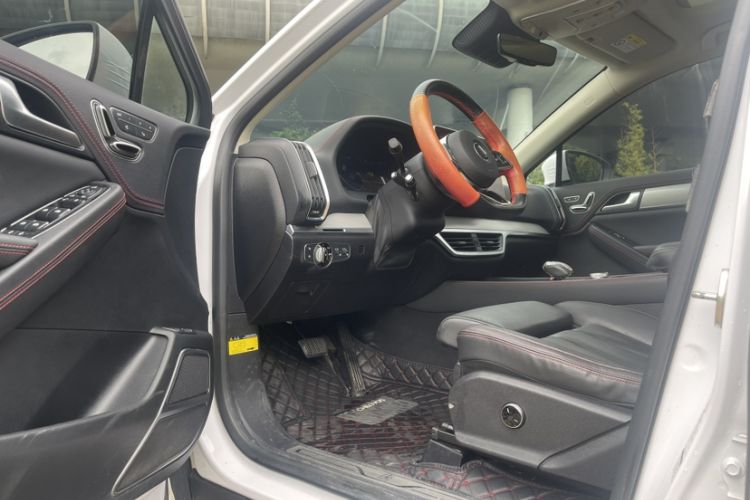 Used BYD Tang New Energy 2018 DM 2.0T All-Wheel Drive Smart Connect Elite 7-Seater China V Emission Standard Interior 4