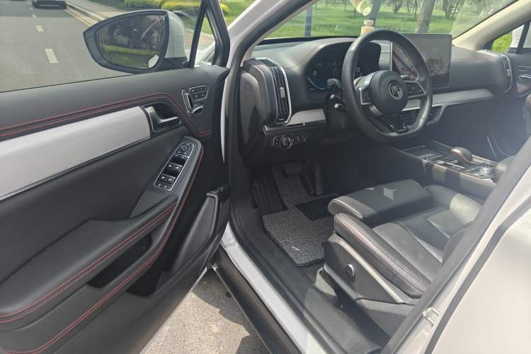 Used BYD Tang New Energy 2018 DM 2.0T All-Wheel Drive Smart Connect Elite 7-Seater China V Emission Standard Interior 5