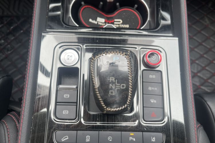 Used BYD Tang New Energy 2018 DM 2.0T All-Wheel Drive Smart Connect Elite 7-Seater China V Emission Standard Interior 5