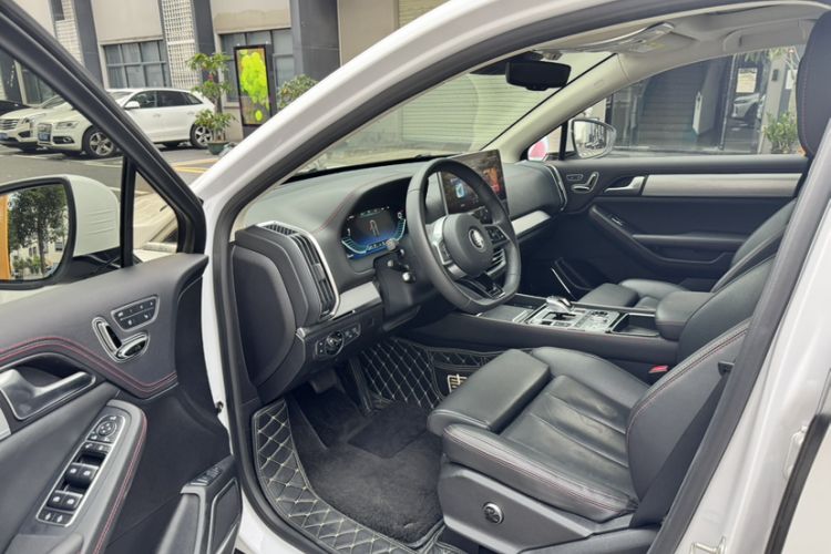 Used BYD Tang New Energy 2018 DM 2.0T All-Wheel Drive Smart Connect Innovation Model 5 Seats China V Emission Standard Interior 8