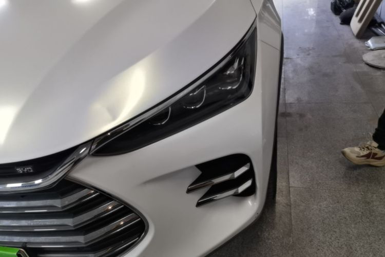 Used BYD Tang New Energy 2018 DM 2.0T All-Wheel Drive Smart Connectivity Luxury Model 7 Seats China V Emission Standard Left Front Headlight
