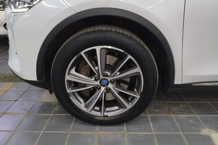 Used BYD Tang New Energy 2018 DM 2.0T All-Wheel Drive Smart Connectivity Enjoyment Model 5 Seats China V Emission Standard Left Front Wheel Hub