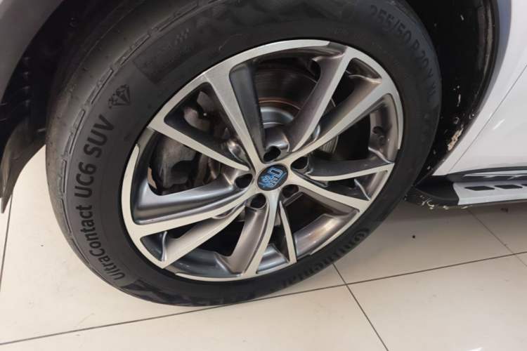 Used BYD Tang New Energy 2018 DM 2.0T All-Wheel Drive Smart Connect Advanced Model 7 Seats China V Emission Standard Left Front Wheel Hub