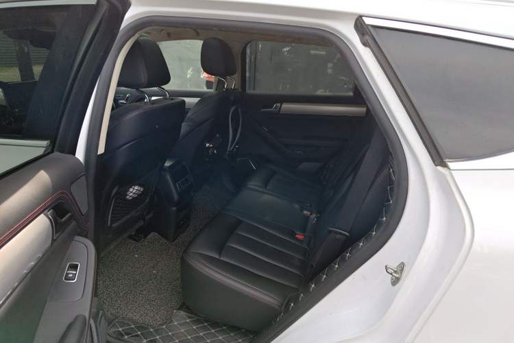 Used BYD Tang New Energy 2018 DM 2.0T All-Wheel Drive Smart Connectivity Luxury Model 7 Seats China V Emission Standard Left Rear Seat