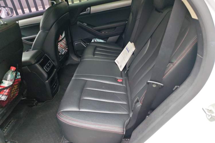 Used BYD Tang New Energy 2018 DM 2.0T All-Wheel Drive Smart Connect Genesis Edition 7 Seats China V Emission Standard Left Rear Seat