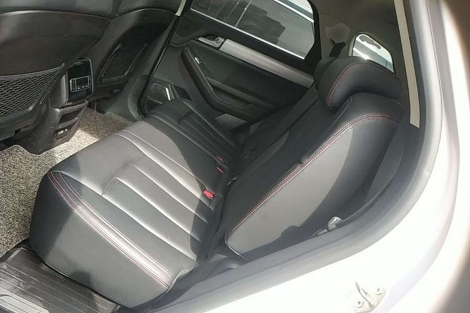 Used BYD Tang New Energy 2018 DM 2.0T All-Wheel Drive Smart Connect Genesis Edition 7 Seats China V Emission Standard Left Rear Seat