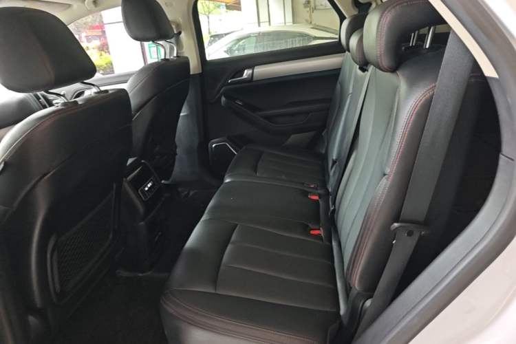 Used BYD Tang New Energy 2018 DM 2.0T All-Wheel Drive Smart Connectivity Luxury Model 7 Seats China V Emission Standard Left Rear Seat