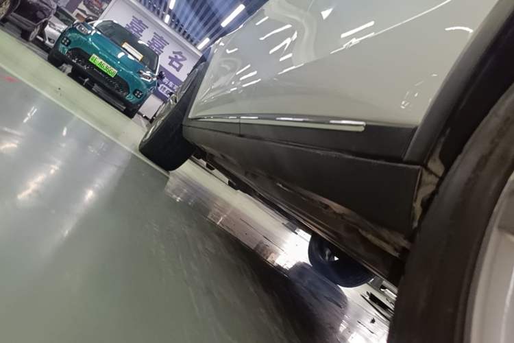 Used BYD Tang New Energy 2018 DM 2.0T All-Wheel Drive Smart Connect Genesis Edition 7 Seats China V Emission Standard Left Side Sill