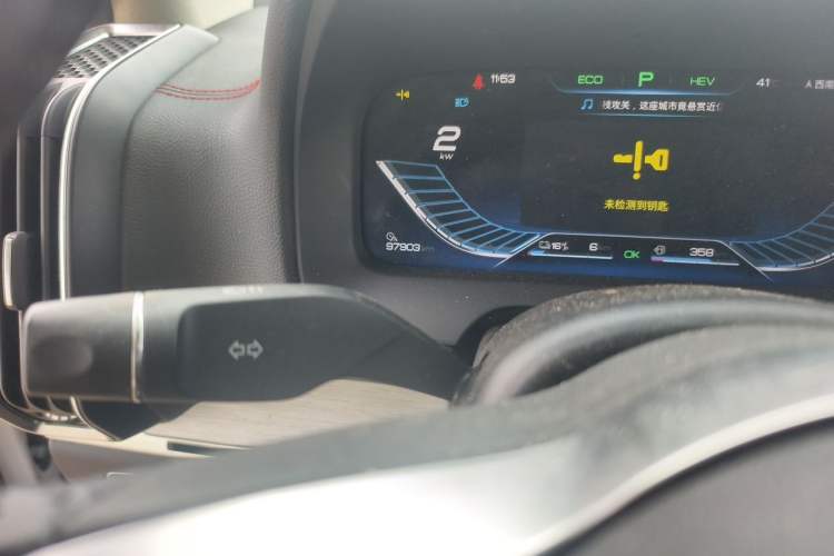 Used BYD Tang New Energy 2018 DM 2.0T All-Wheel Drive Smart Connectivity Luxury Model 7 Seats China V Emission Standard Odometer Close Up