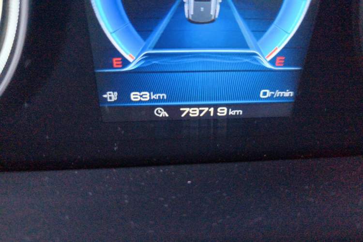 Used BYD Tang New Energy 2018 DM 2.0T All-Wheel Drive Smart Connect Genesis Edition 7 Seats China V Emission Standard Odometer Close Up