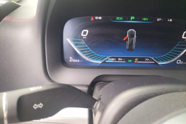 Used BYD Tang New Energy 2018 DM 2.0T All-Wheel Drive Smart Connectivity Luxury Model 7 Seats China V Emission Standard Odometer Close Up