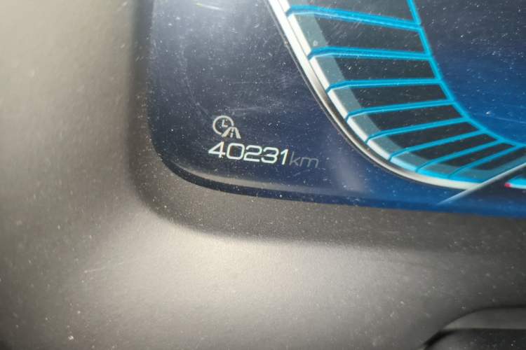 Used BYD Tang New Energy 2018 DM 2.0T All-Wheel Drive Smart Connect Genesis Edition 7 Seats China V Emission Standard Odometer Close Up