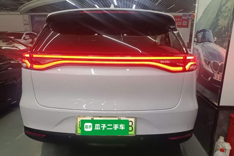 Used BYD Tang New Energy 2018 DM 2.0T All-Wheel Drive Smart Connect Genesis Edition 7 Seats China V Emission Standard Rear