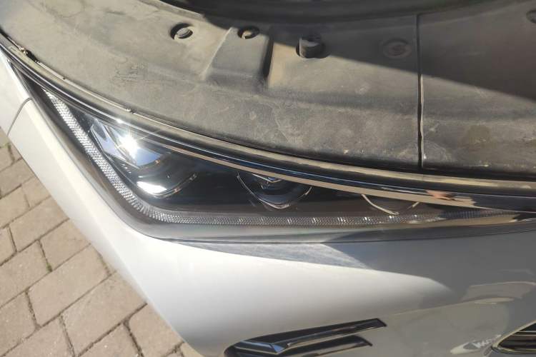 Used BYD Tang New Energy 2018 DM 2.0T All-Wheel Drive Smart Connectivity Luxury Model 7 Seats China V Emission Standard Right Front Headlight