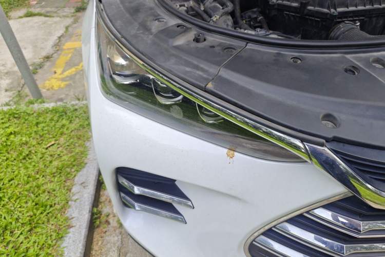 Used BYD Tang New Energy 2018 DM 2.0T All-Wheel Drive Smart Connectivity Luxury Model 7 Seats China V Emission Standard Right Front Headlight