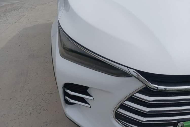 Used BYD Tang New Energy 2018 DM 2.0T All-Wheel Drive Smart Connect Genesis Edition 7 Seats China V Emission Standard Right Front Headlight