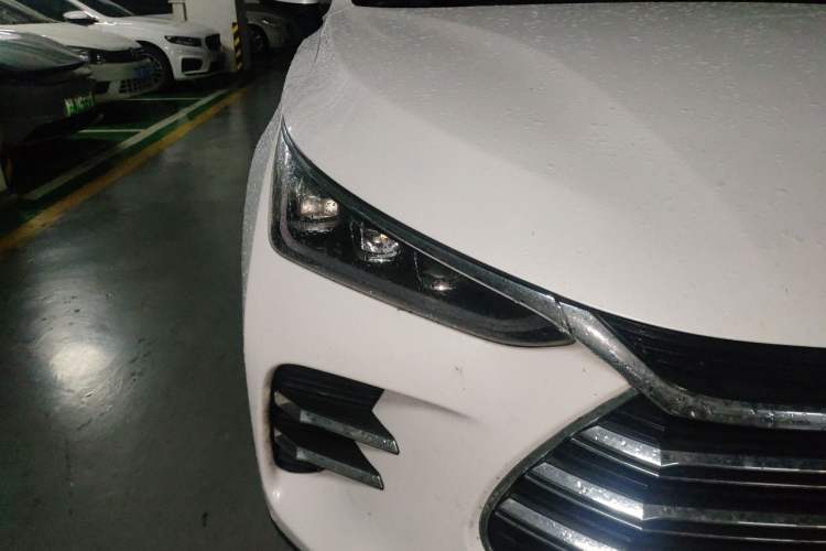 Used BYD Tang New Energy 2018 DM 2.0T All-Wheel Drive Smart Connect Genesis Edition 7 Seats China V Emission Standard Right Front Headlight