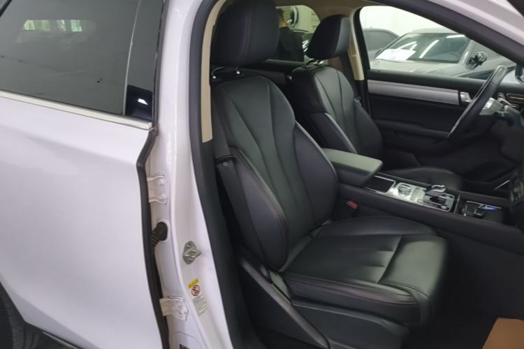 Used BYD Tang New Energy 2018 DM 2.0T All-Wheel Drive Smart Connectivity Enjoyment Model 5 Seats China V Emission Standard Right Front Seat