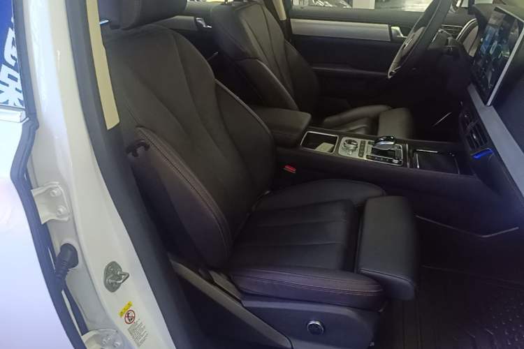Used BYD Tang New Energy 2018 DM 2.0T All-Wheel Drive Smart Connect Genesis Edition 7 Seats China V Emission Standard Right Front Seat