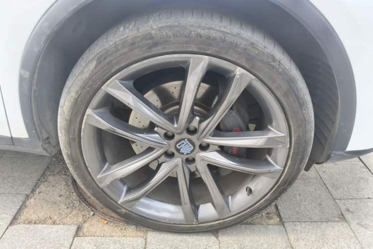 Used BYD Tang New Energy 2018 DM 2.0T All-Wheel Drive Smart Connectivity Luxury Model 7 Seats China V Emission Standard Right Front Wheel Hub