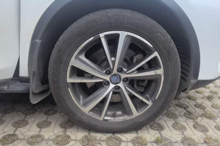 Used BYD Tang New Energy 2018 DM 2.0T All-Wheel Drive Smart Connect Advanced Model 7 Seats China V Emission Standard Right Front Wheel Hub
