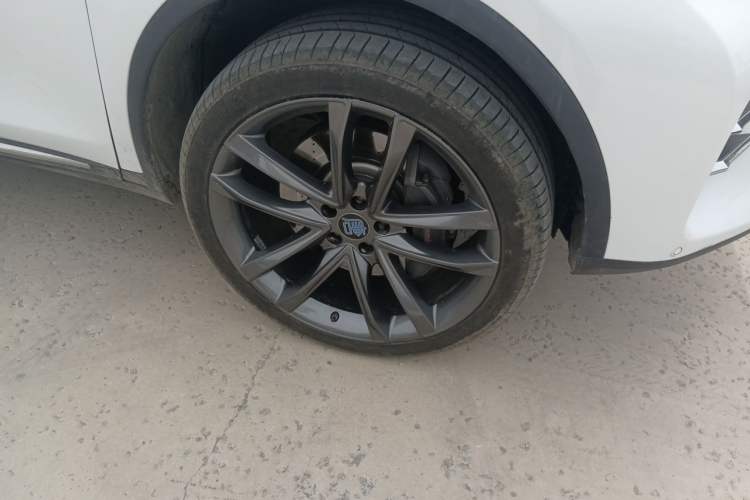 Used BYD Tang New Energy 2018 DM 2.0T All-Wheel Drive Smart Connect Genesis Edition 7 Seats China V Emission Standard Right Front Wheel Hub