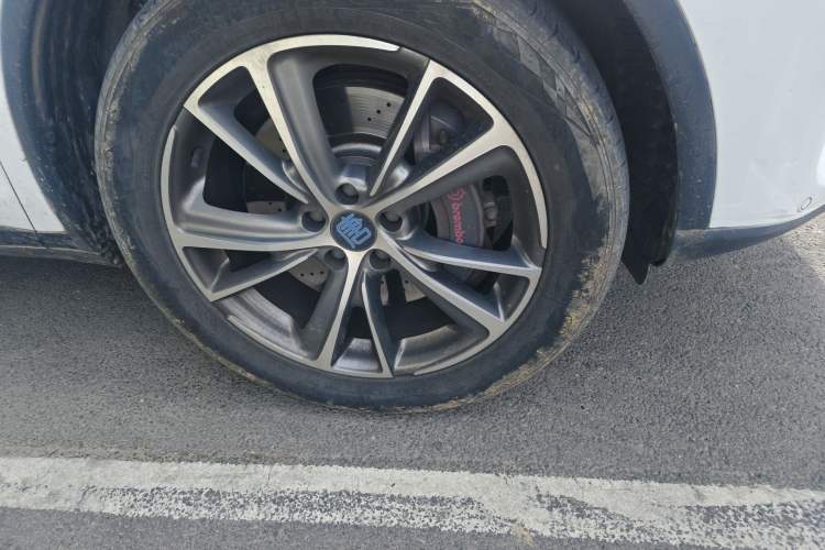Used BYD Tang New Energy 2018 DM 2.0T All-Wheel Drive Smart Connectivity Enjoyment Model 5 Seats China V Emission Standard Right Front Wheel Hub