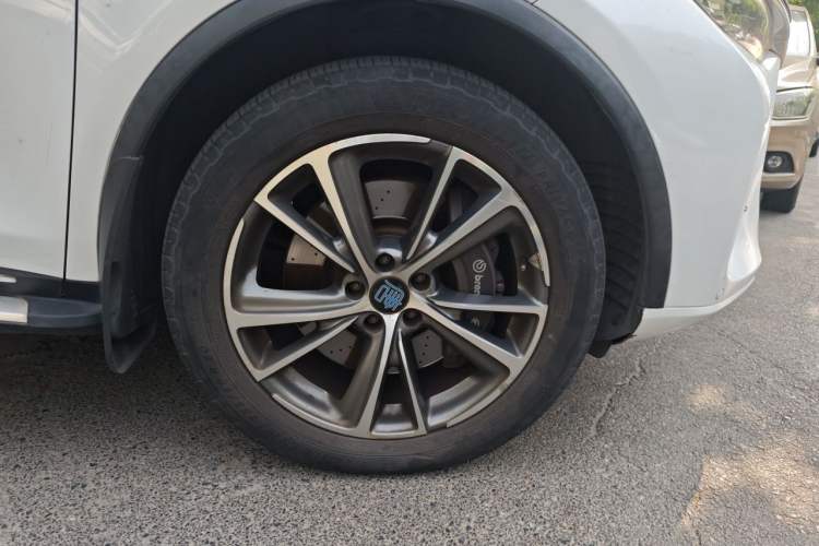 Used BYD Tang New Energy 2018 DM 2.0T All-Wheel Drive Smart Connect Advanced Model 7 Seats China V Emission Standard Right Front Wheel Hub