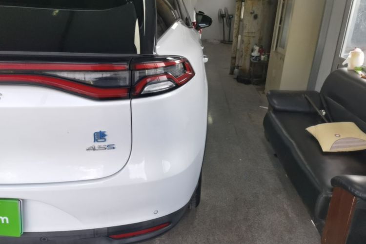 Used BYD Tang New Energy 2018 DM 2.0T All-Wheel Drive Smart Connectivity Luxury Model 7 Seats China V Emission Standard Right Rear Taillight