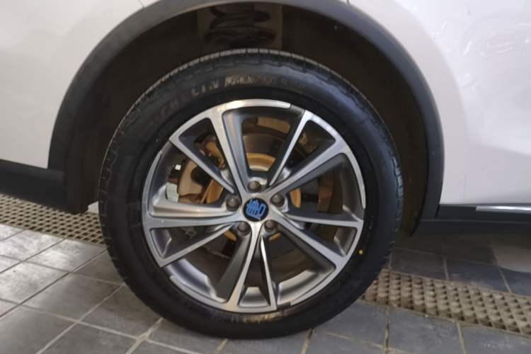 Used BYD Tang New Energy 2018 DM 2.0T All-Wheel Drive Smart Connectivity Enjoyment Model 5 Seats China V Emission Standard Right Rear Wheel Hub