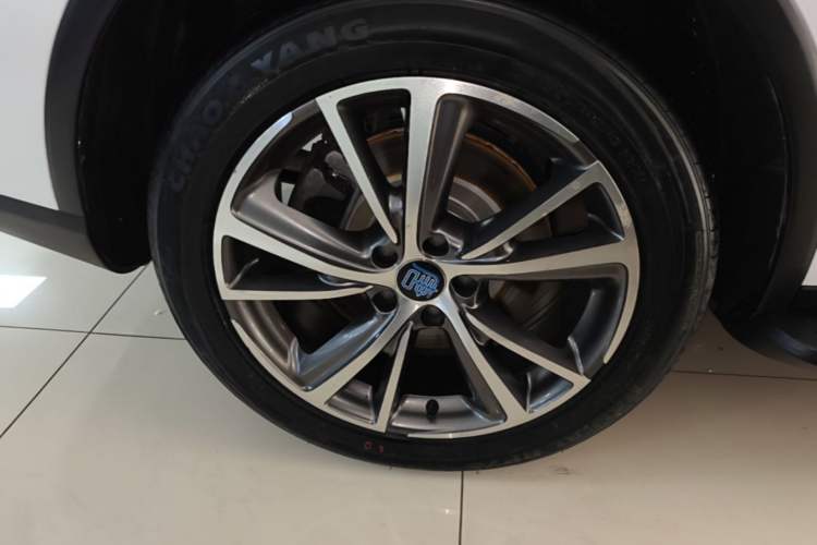 Used BYD Tang New Energy 2018 DM 2.0T All-Wheel Drive Smart Connect Advanced Model 7 Seats China V Emission Standard Right Rear Wheel Hub