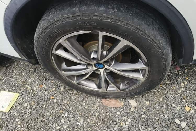 Used BYD Tang New Energy 2018 DM 2.0T All-Wheel Drive Smart Connect Advanced Model 7 Seats China V Emission Standard Right Rear Wheel Hub