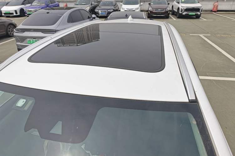 Used BYD Tang New Energy 2018 DM 2.0T All-Wheel Drive Smart Connectivity Luxury Model 7 Seats China V Emission Standard Roof